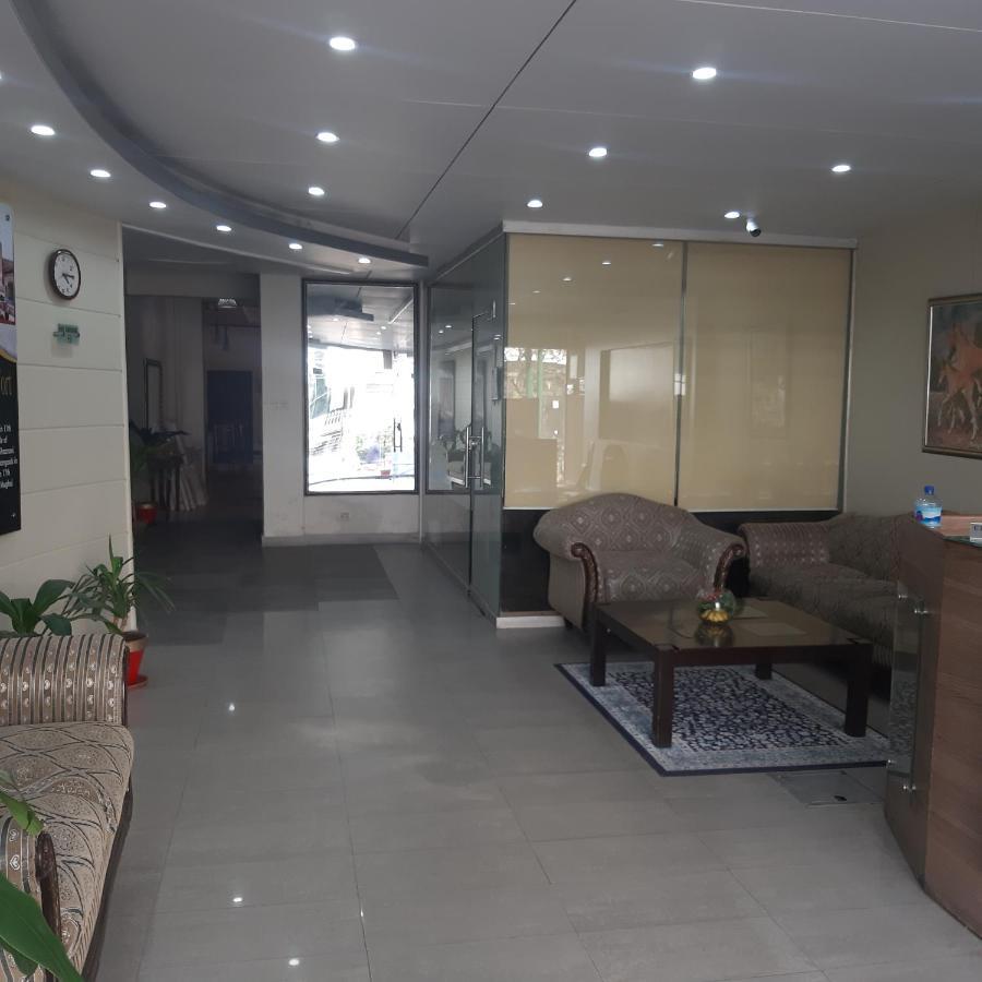 Hotel Premier Inn Davis Road Lahore Exterior foto