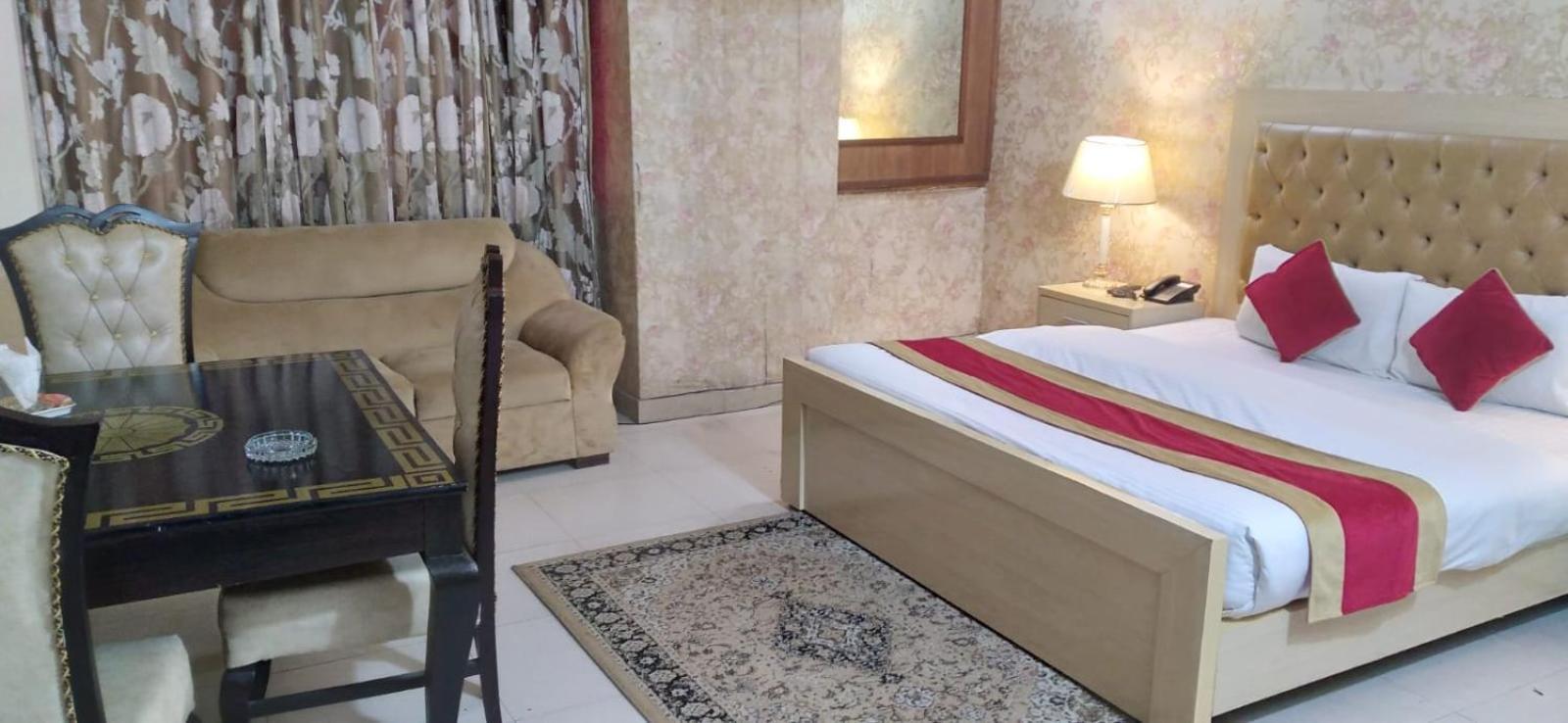 Hotel Premier Inn Davis Road Lahore Exterior foto